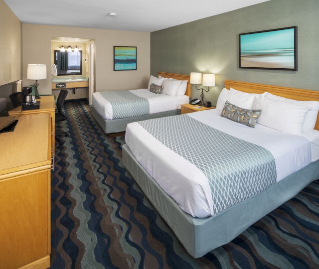 Two Queen Beds