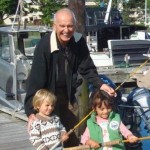 Terry Farmer victoria hotel founder with his Grandchildren